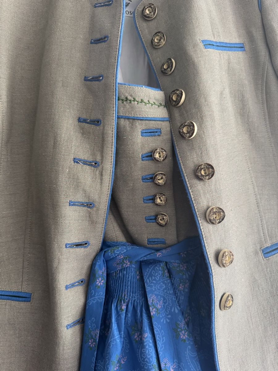 Vestiti: Dirndl 3 teilig – Usato da Saas im Prättigau venduto da Holliwood 7