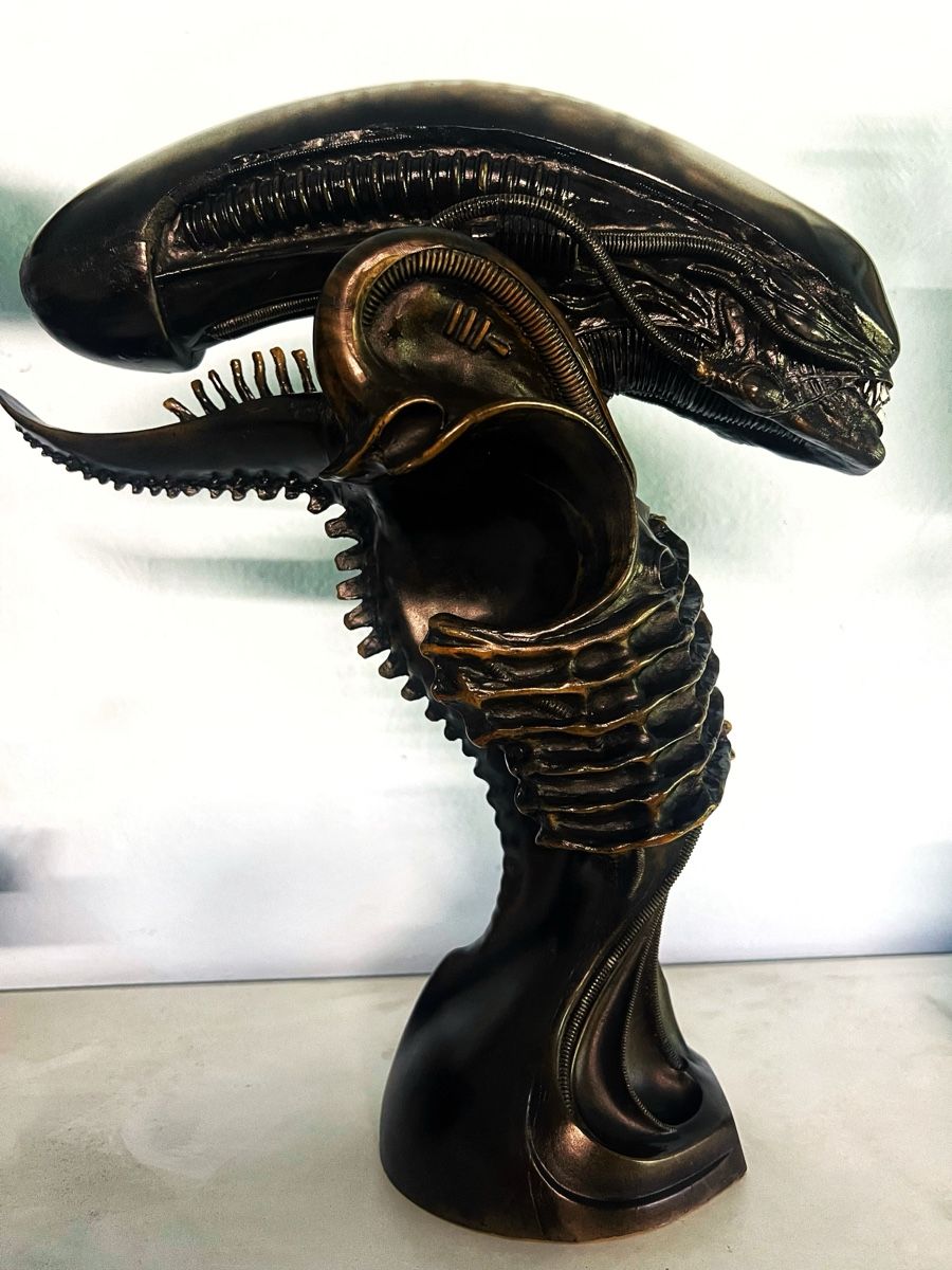 Figuren: Grosse Alien Büste, HR Giger – Neu (gemäss Beschreibung) aus Glattfelden von Ak_5bL 2
