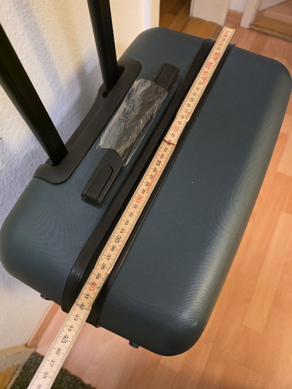 Valigie: Neu Gross Reisekoffer – Nuovo (secondo la descrizione) da Zürich venduto da Boys_68 3