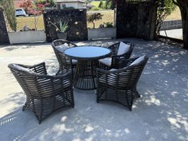 Gartentisch mit 4 Stühlen Rattanset gut erhalten