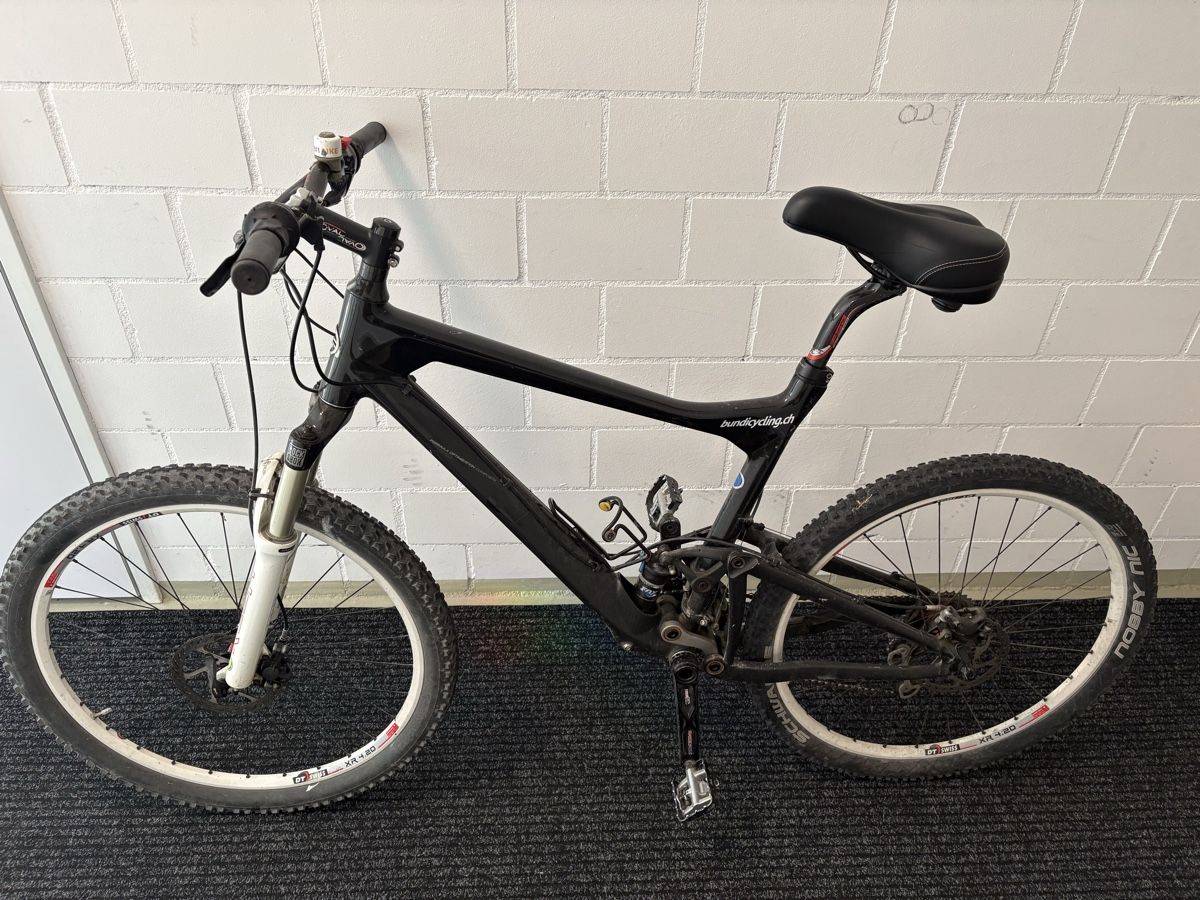 Biciclette: 2 Mountainbikes schwarz gebrauchter Zustand – Usato da Zizers venduto da kaa_gl6r