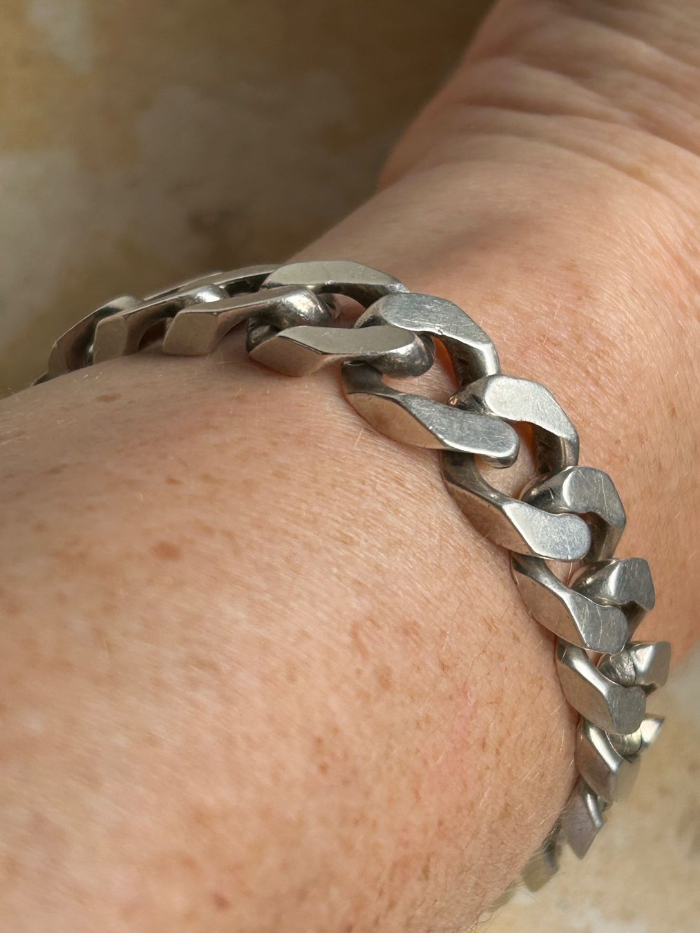 Armbänder & -reifen: Massives Panzerarmband (22.5cm) – Gebraucht aus Basel von bellespirit