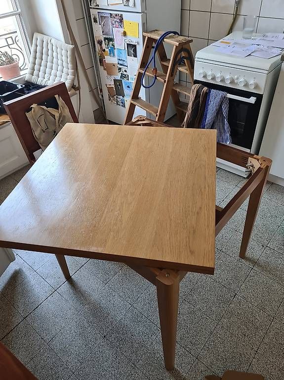 Micasa Tische: Table en bois carrée extensible – Gebraucht aus Genève von ate_9hnh 1