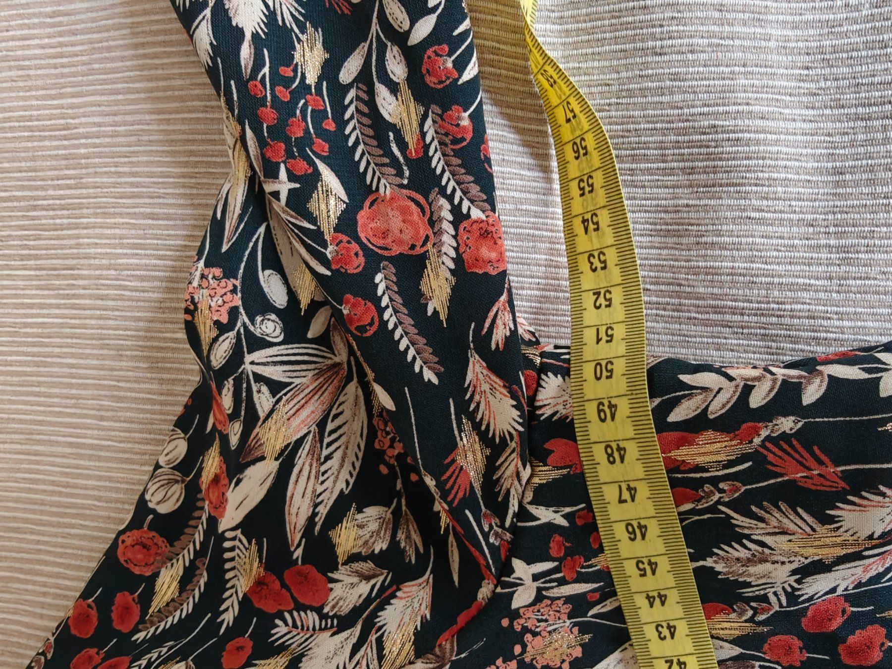 Vestes: Vintage Love metallic lined bomber jacket leaf patterns M – D'occasion à Geneve par readycat 4