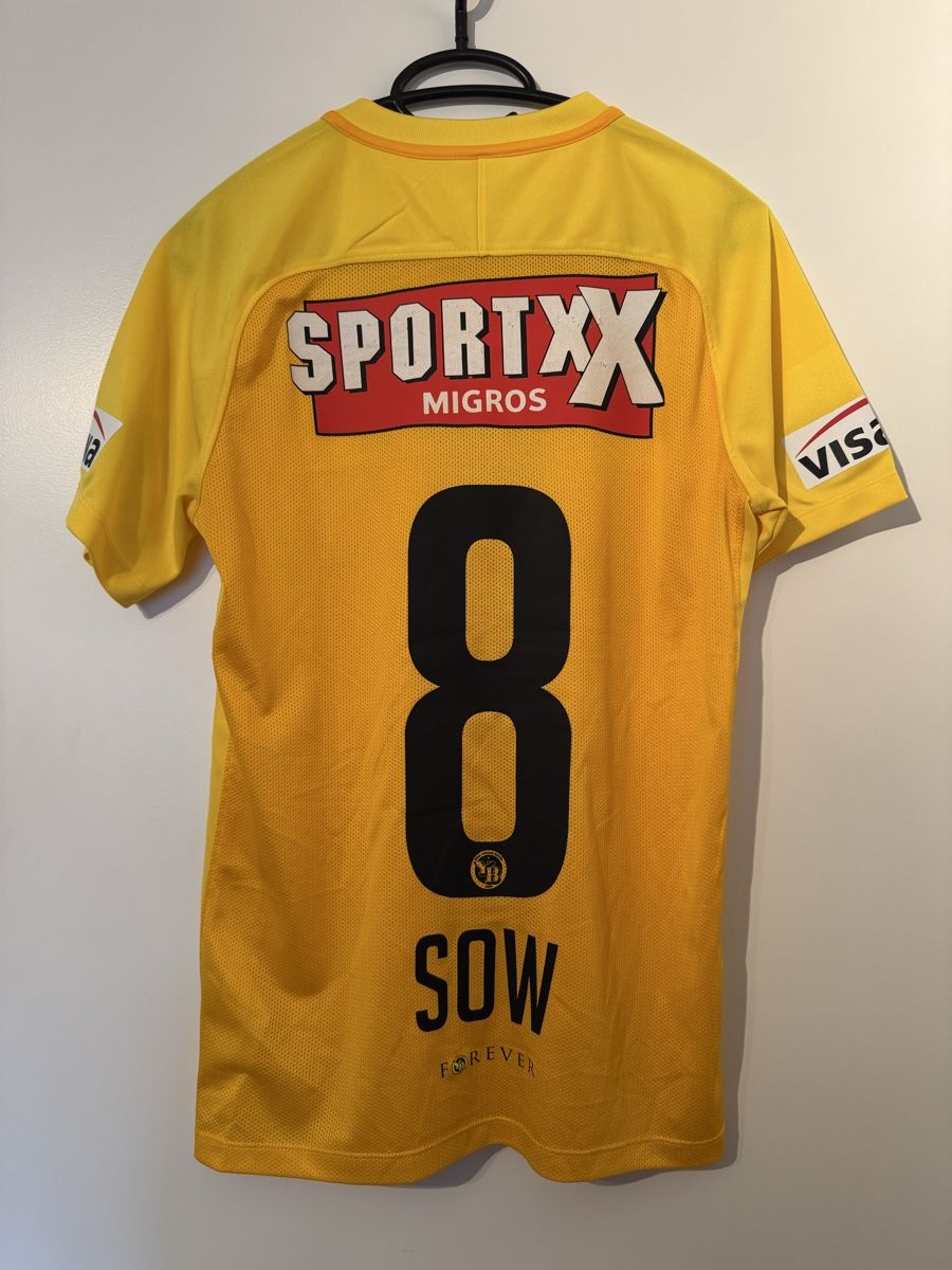 Nike Leibchen & Hosen: YB Trikot #8 Sow – Gebraucht aus Worb von vd986u 1