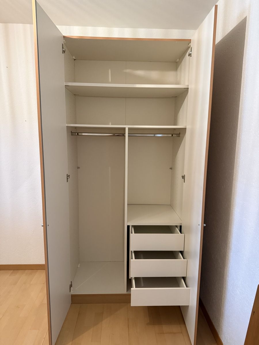Armadi: Schrank, holzfurnier – Usato da Winterthur venduto da j.merz 2