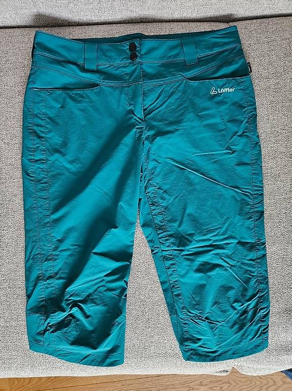 Löffler Hosen: Löffler Kurze Damen Wanderhose Grösse 42 – Gebraucht aus Ennetbürgen von Kondor1950