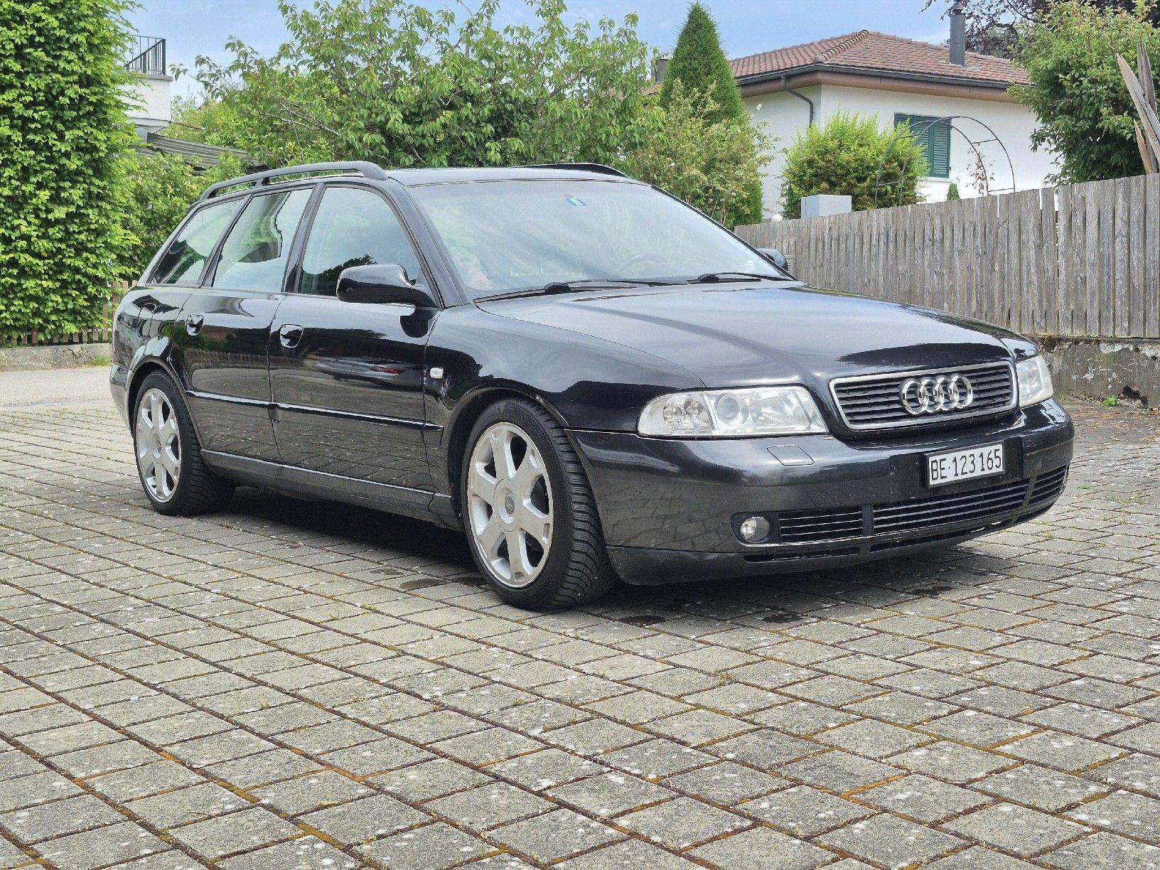Audi Automobili: Audi A4 B5 Avant Quattro – Usato da Leuzigen venduto da Belmondolk 1