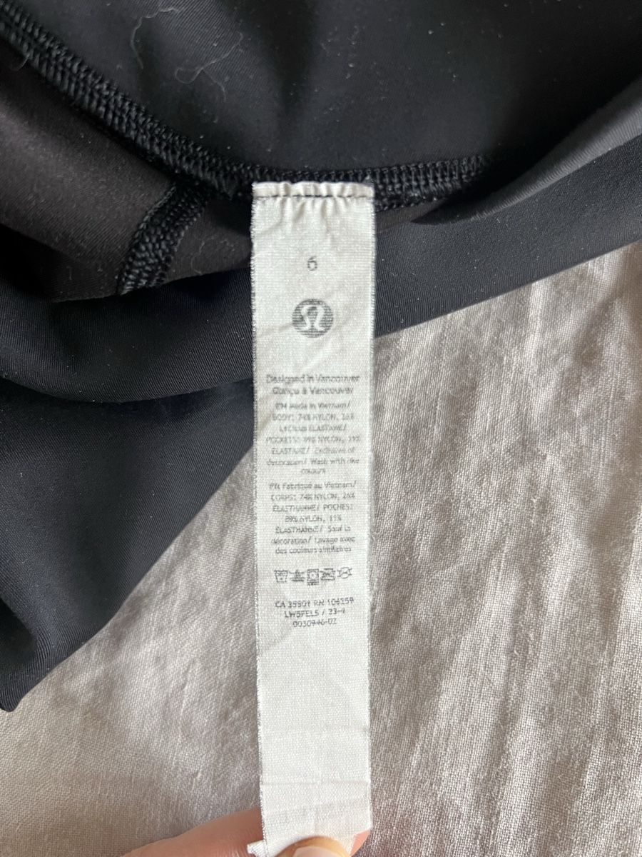 Lululemon Leggings: Lululemon Wunder Under SmoothCover Highrise Tight 64cm – Usato da Zürich venduto da caro.ha. 3