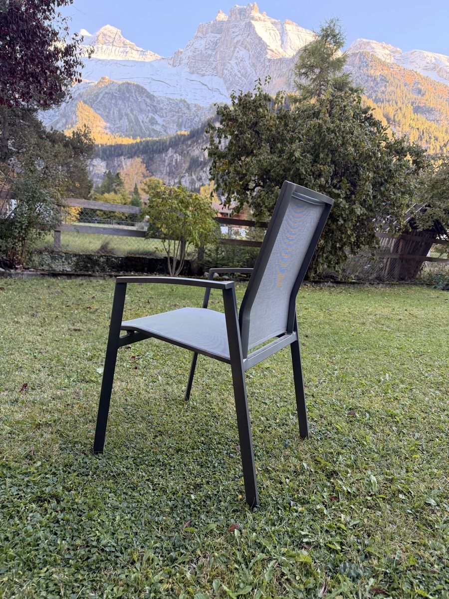 Sedie: Garden Chairs Metal Mesh Grey Stackable Condition Used – Usato da Kandersteg venduto da ben_jp6l 2