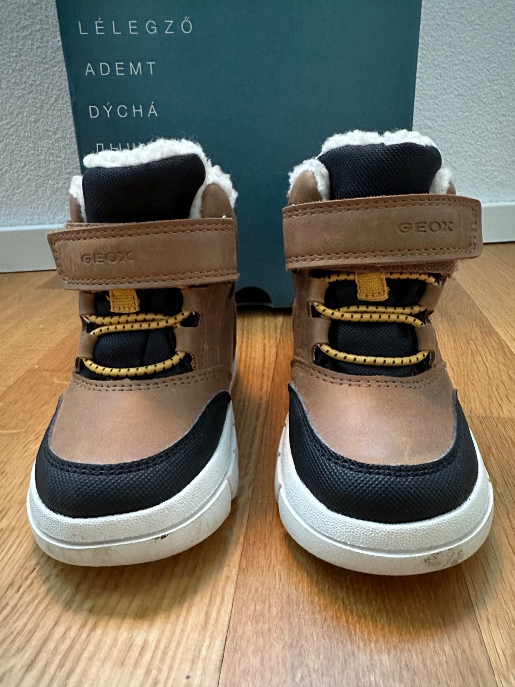 Geox Scarpe per ragazzi: Winterschuhe Geox Gr. 22 – Nuovo (secondo la descrizione) da Unterägeri venduto da StefanGekko 1