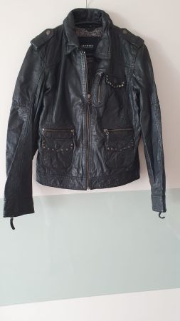 Schwarze Lederjacke Gr. M mit Nieten