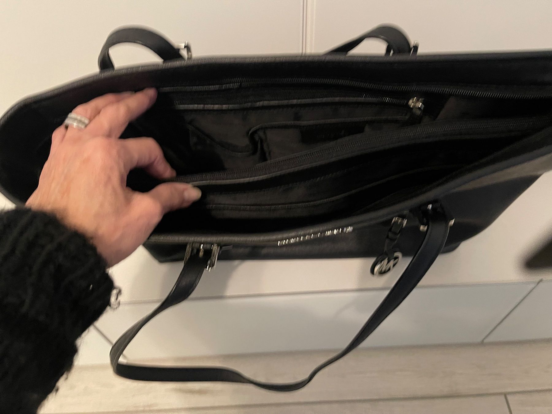 Michael Kors Borse da donna: Michael Kors Tasche – Nuovo (secondo la descrizione) da Lützelflüh-Goldb venduto da lin_v952 1