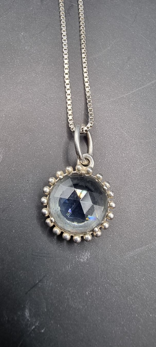 Catenine: Elegante Halskette aus Silber mit Stein – Usato da Kreuzlingen venduto da Vitali_93