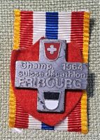 O516 - Altes Turn Turner Abzeichen FRIBOURG 1964