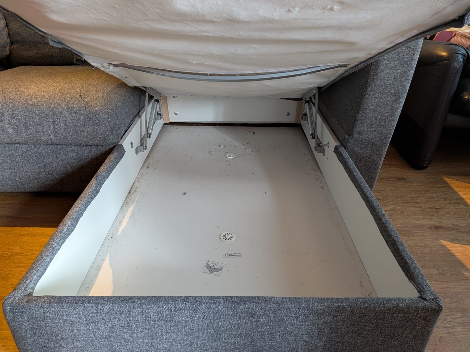 Sofas: Sofa gross – Defekt aus Wildensbuch von sim_5d52 1