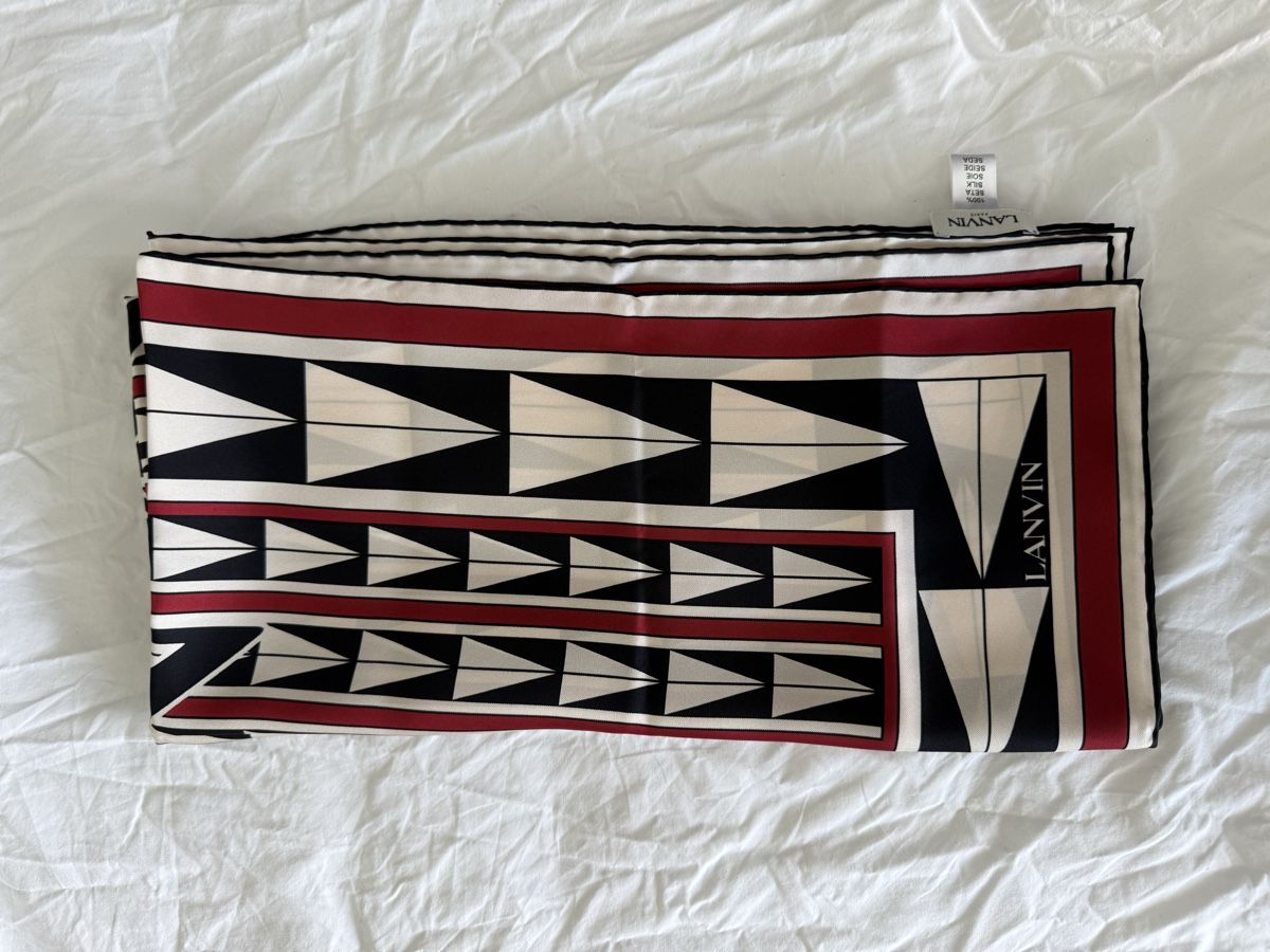 Lanvin Foulard & Sciarpe: Lanvin Silk Scarf – Nuovo (secondo la descrizione) da Lugano venduto da sawitta 5