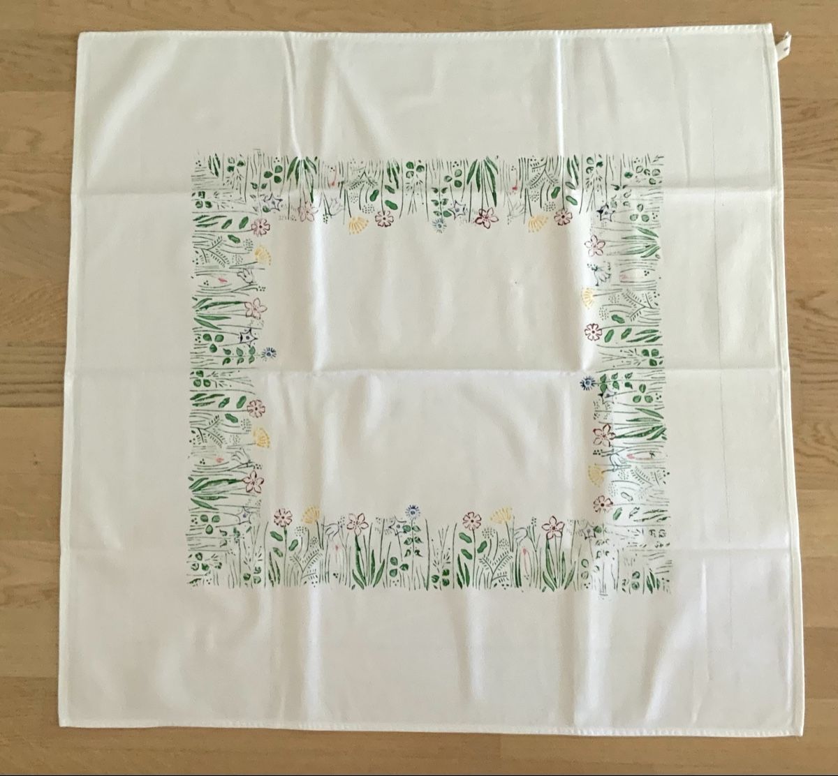 Altra biancheria da tavola: Mitteldecke mit Blumen-Print, 75x75 cm – Nuovo (secondo la descrizione) da Lufingen venduto da lotzstef 1