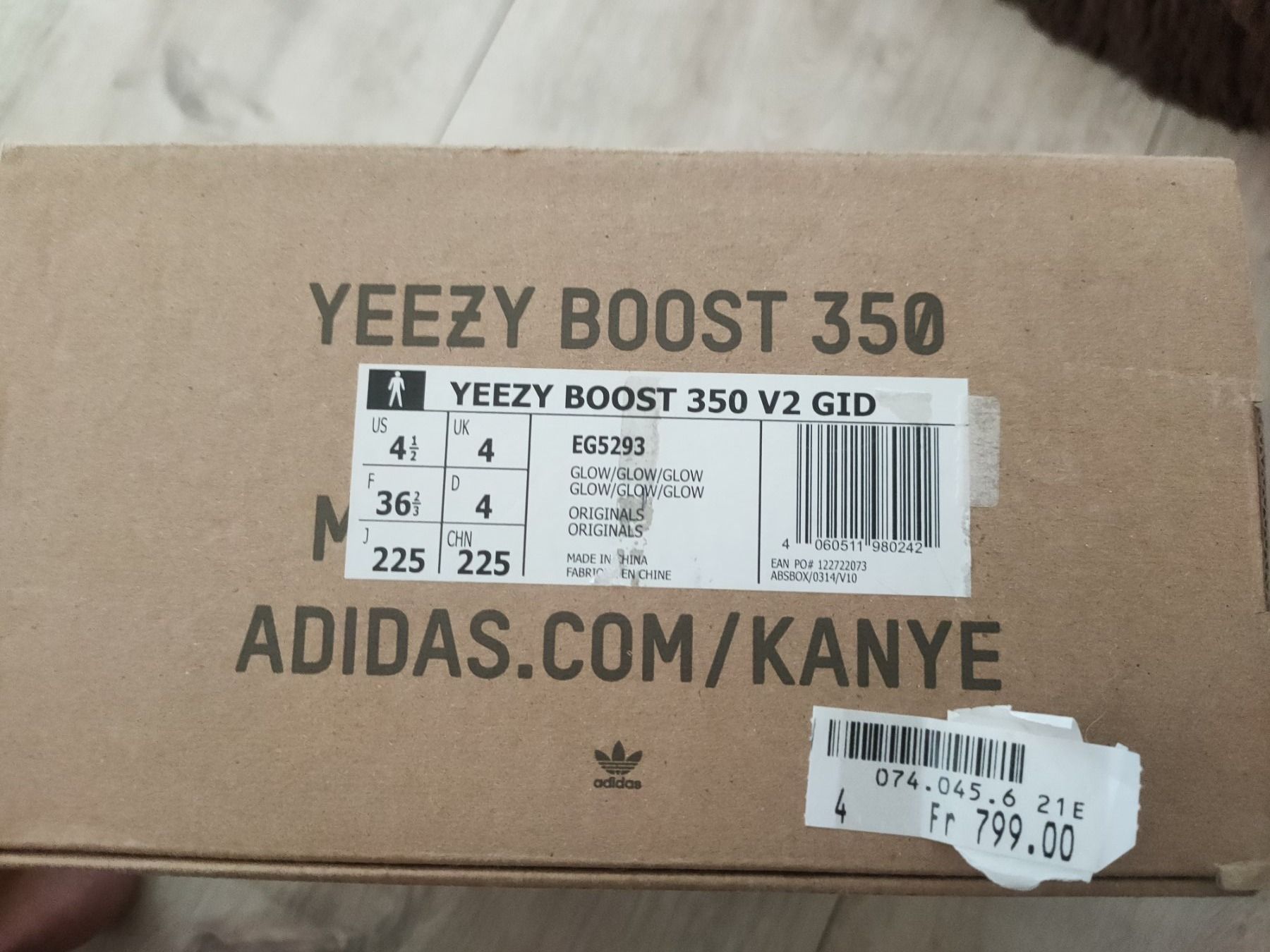 Adidas Scarpe da uomo: Yeezy Boost 350 V2 GID EG5293 Sneaker – Nuovo e nell'imballaggio originale da Roggwil TG venduto da Seele6 2