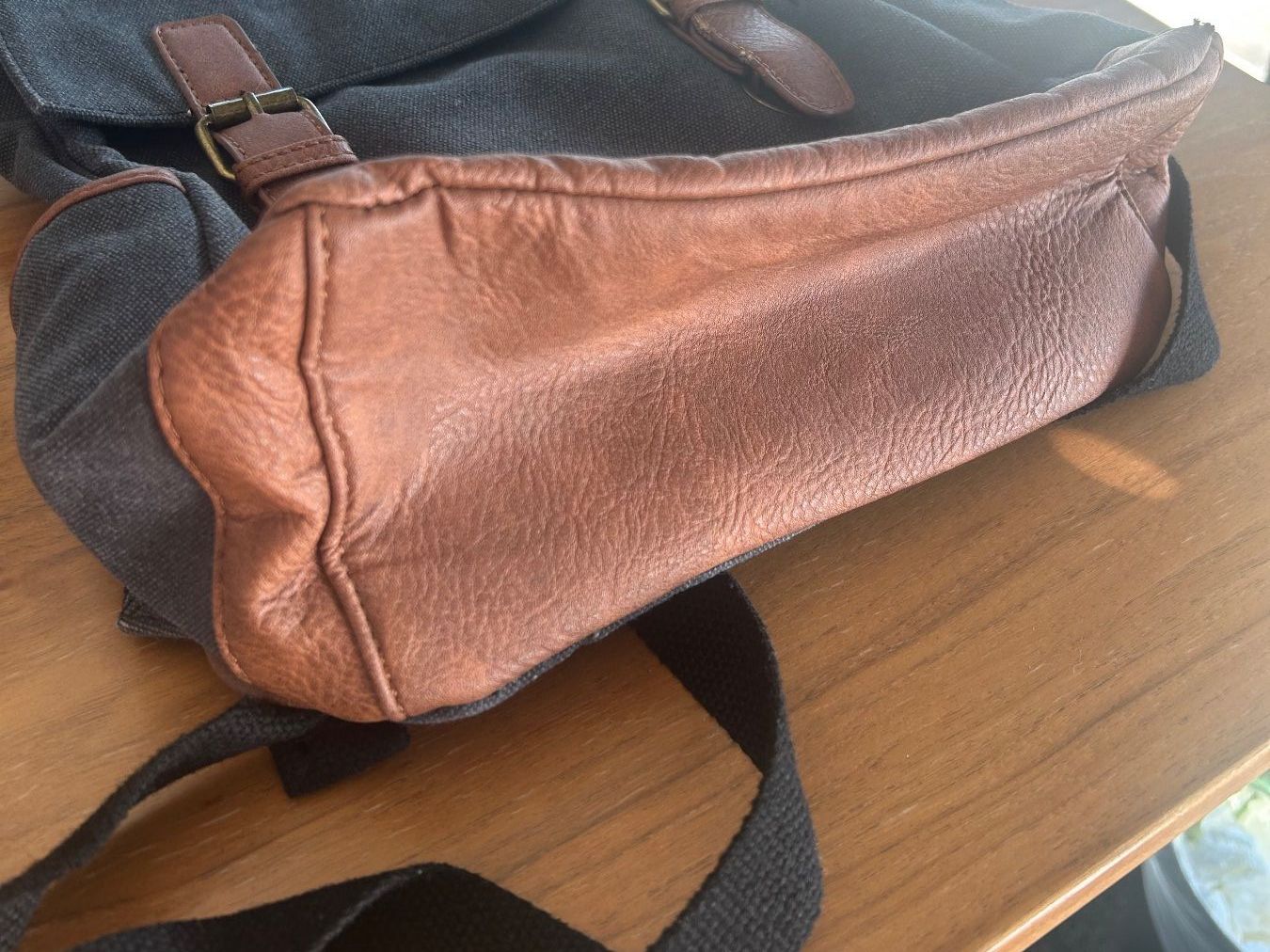 Zaini: Rucksack im Vintage-Stil – Nuovo (secondo la descrizione) da Frauenfeld venduto da isa_9cy7 4