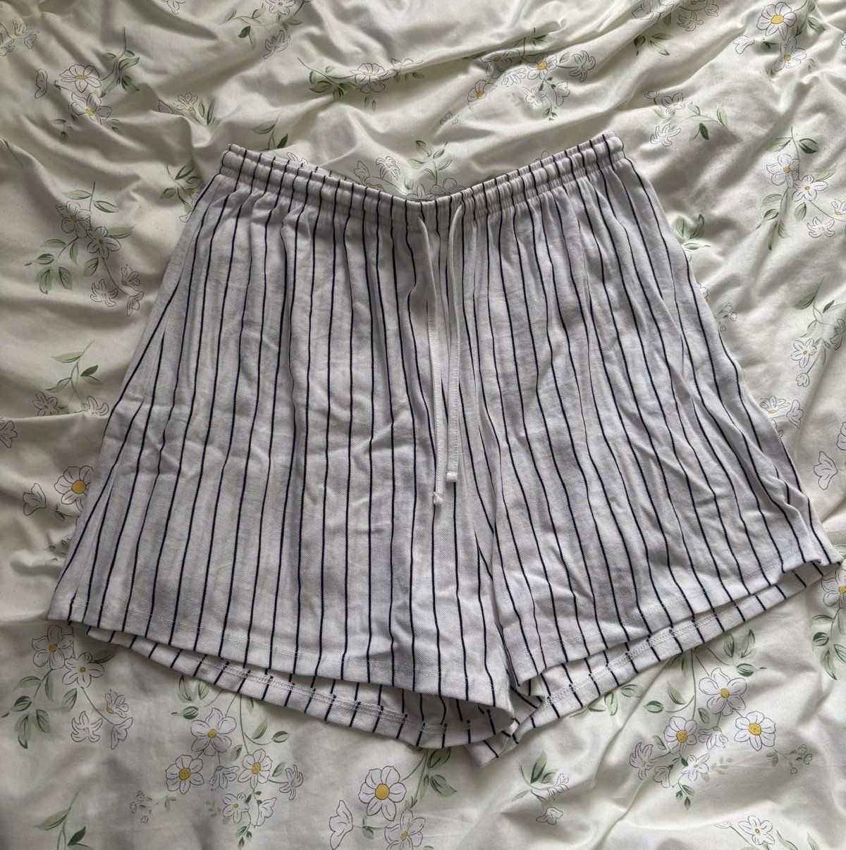 H&M Pantaloni: H&M Shorts, gestreift, Grösse S – Usato da Bülach venduto da reaos