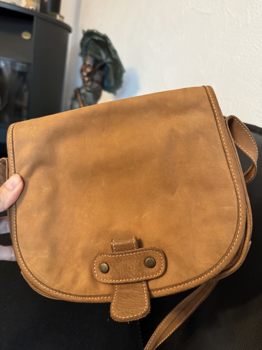 Taschen für Damen: Tasche Umhängetasche Vintage – Gebraucht aus Obfelden von tan_9lj9 1