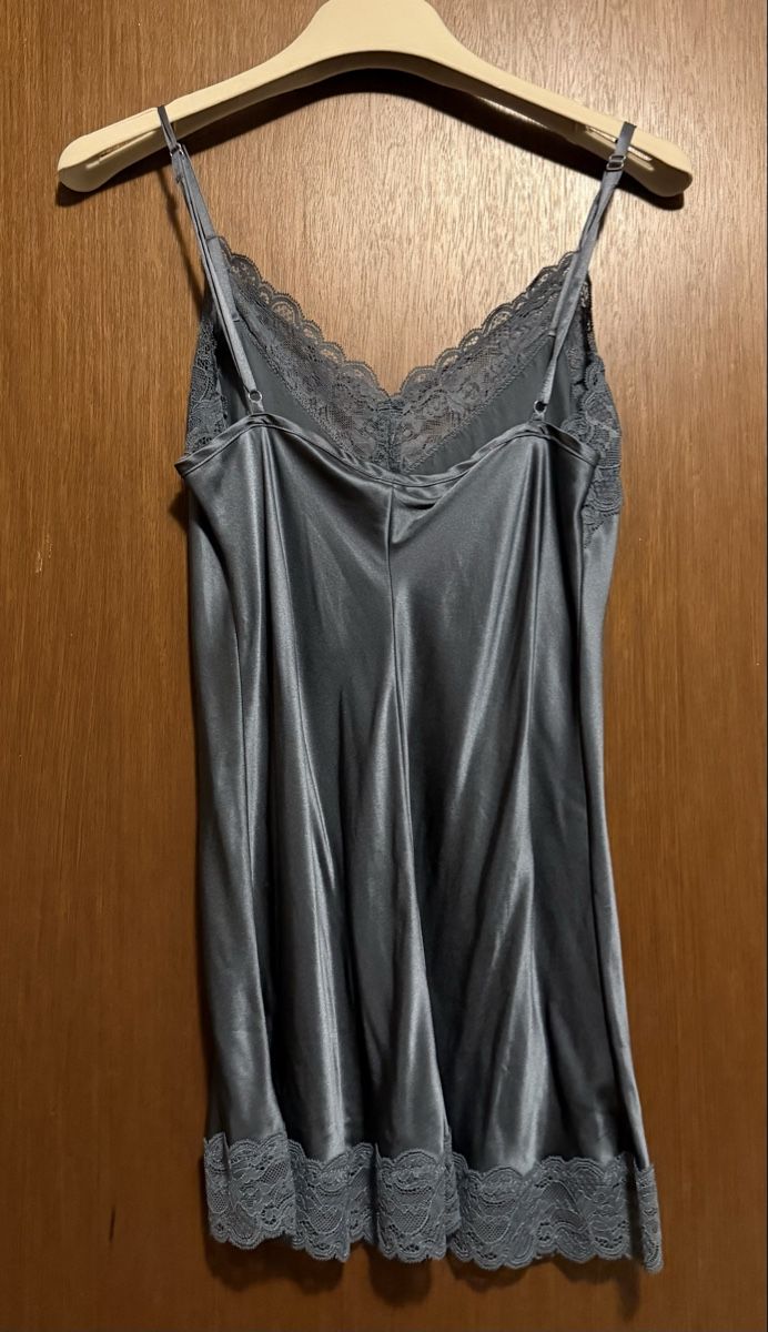 Intimissimi Top: Canotta 100% seta Intimissimi – Nuovo (secondo la descrizione) da Bioggio venduto da M.M.O 1