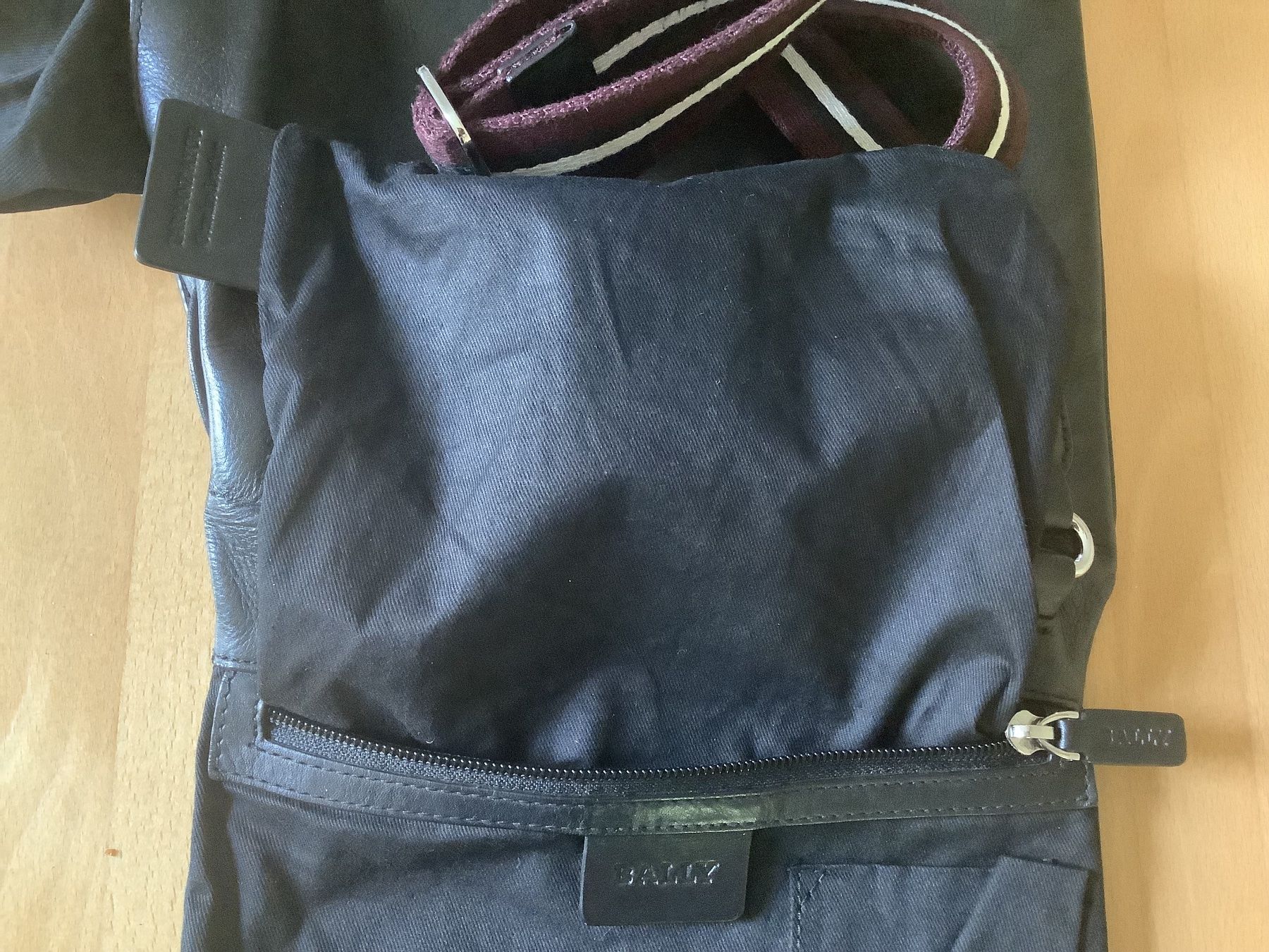 Bally Borse: BALLY Messenger Bag – Usato da Steffisburg venduto da JanaSommer 5