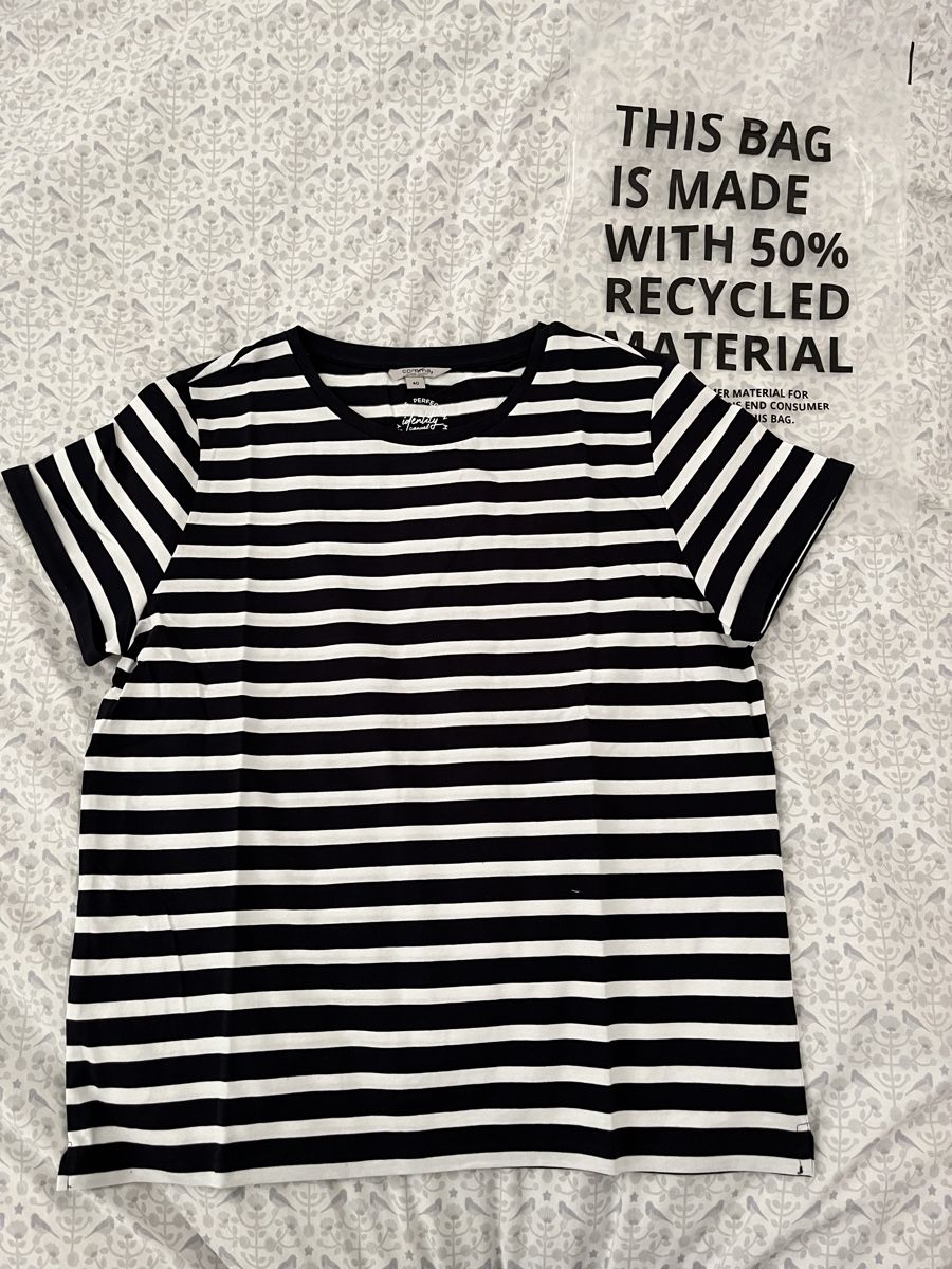 Comma T-shirt: Neues Comma Baumwolle Tshirt – Nuovo e nell'imballaggio originale da Wettingen venduto da epe_9vbf
