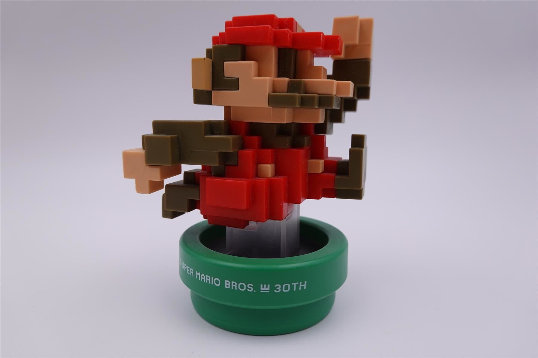 Nintendo Statuette: Super Mario Bros 30Th Amiibo mit Buch – Usato da Herisau venduto da ZelliZone 1