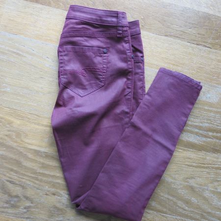 Weinrote Hose Gr.  von Street One Gr. 29 Fabrikneu!! Ab 1.-