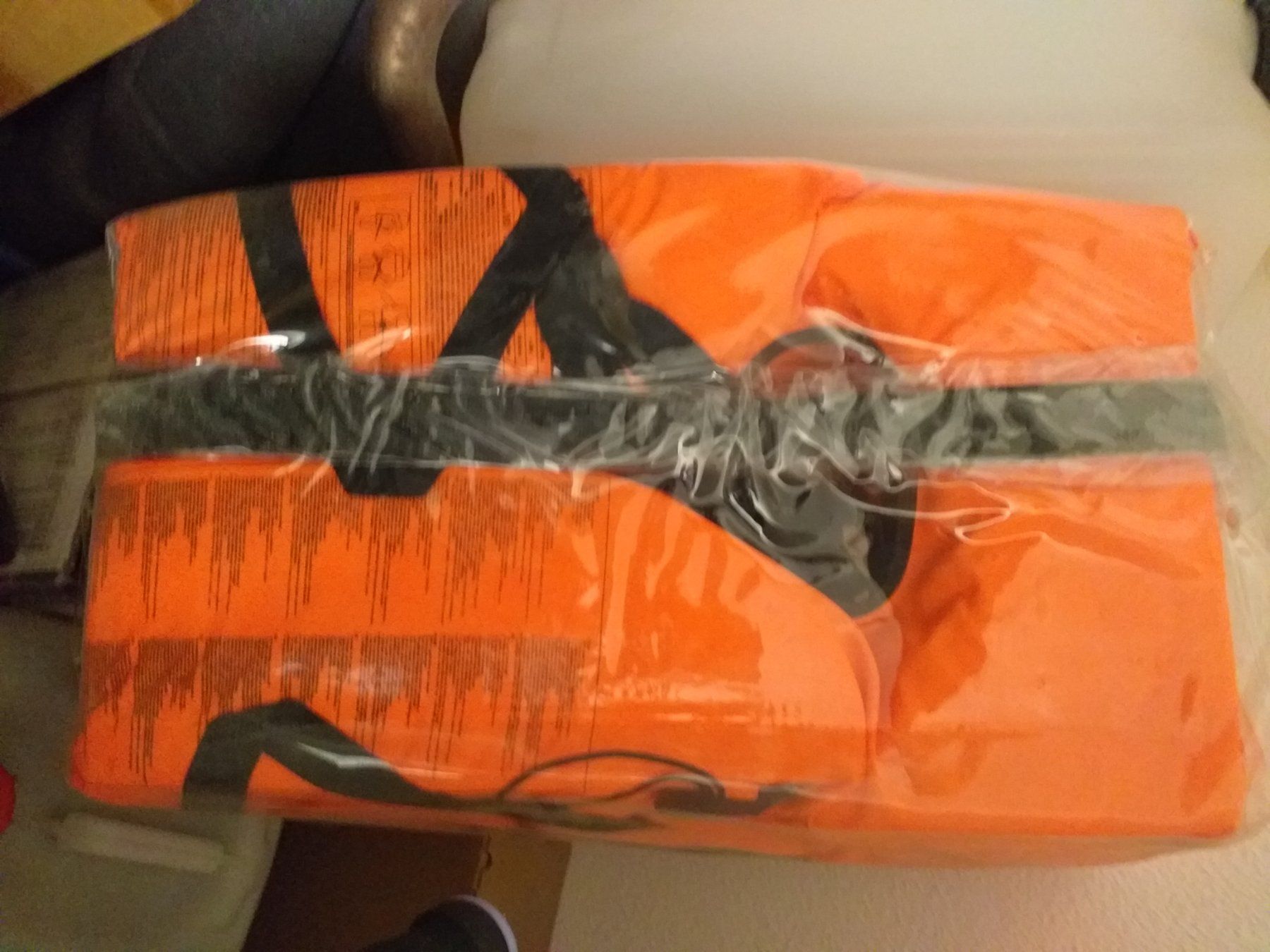 Schwimmwesten: Schwimmwesten – Neu und originalverpackt aus Giubiasco von pagi2