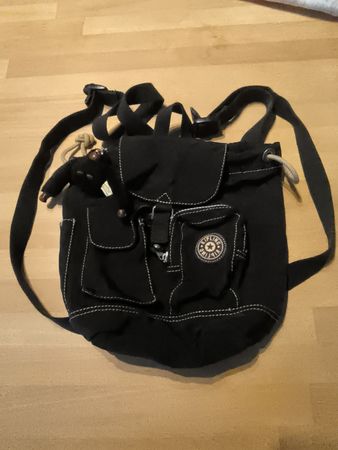 Zainetto Kipling nero con spallacci regolabili 