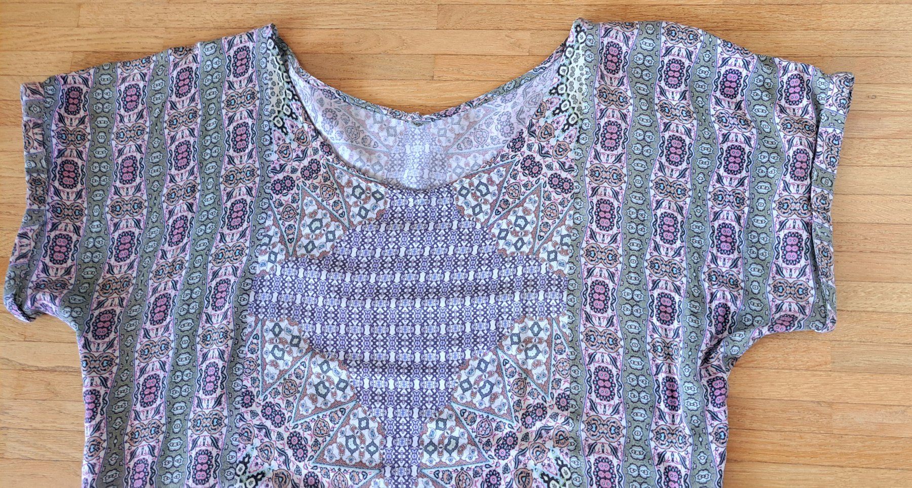 Kleider: Elégante robe d’été – Neu (gemäss Beschreibung) aus Le Mont-sur-Lausanne von olatiu 1