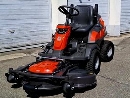 Husqvarna Profi Rider R418TsX AWD Rasentraktor