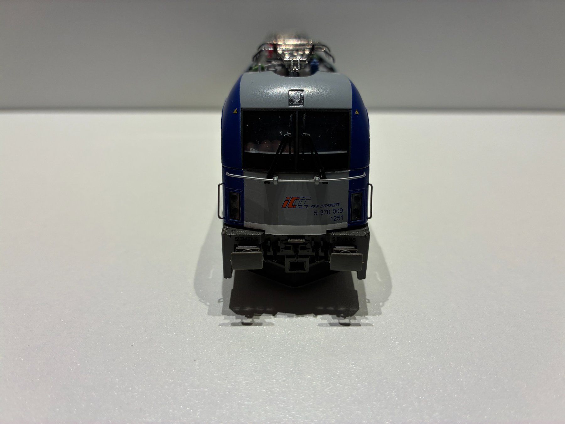 Roco Modelleisenbahnen: Roco 73841 PKP Taurus 370 – Neu und originalverpackt aus Le Pâquier-Montbarry von Patroni0 2