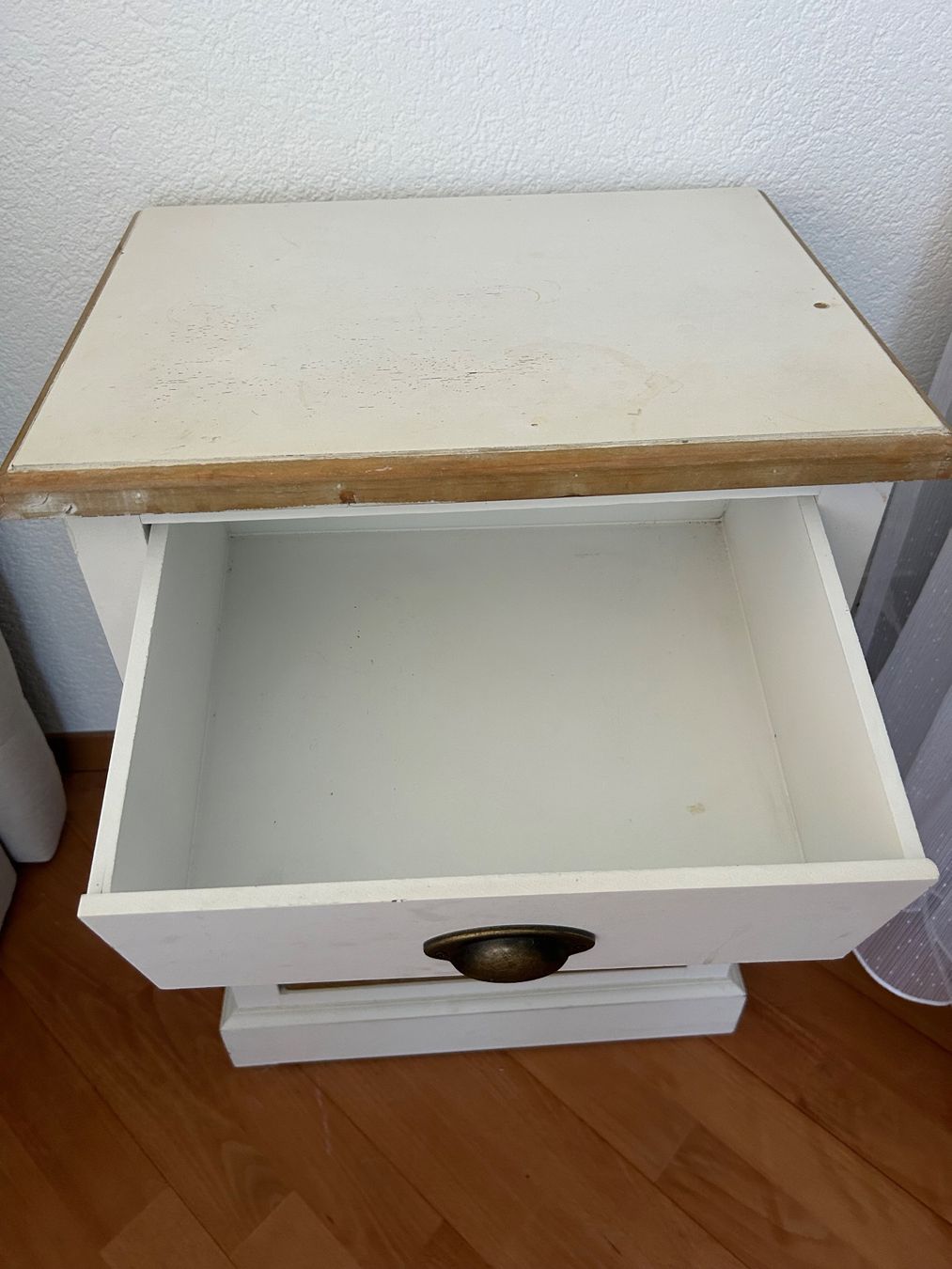 Comodini: Nachttisch weiss - Vintage / Shabby chic – Usato da Greifensee venduto da triciasimone 2