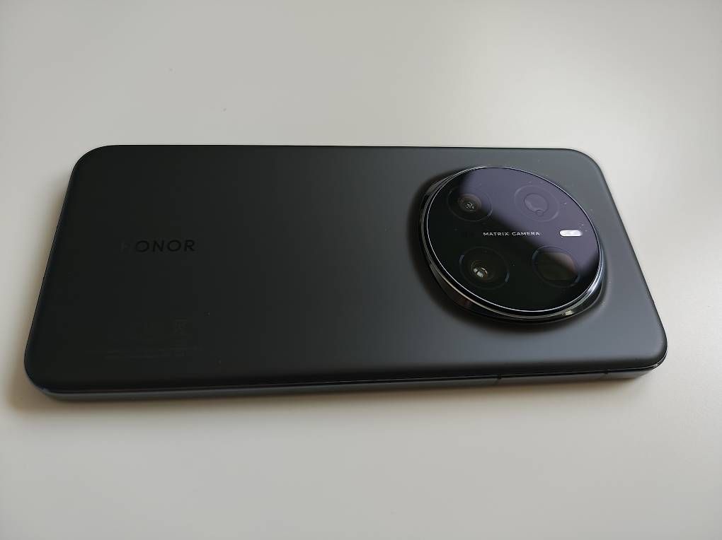 Telefoni cellulari / Smartphones: Honor Magic 7 Pro (Global Version) 12/512 – Usato da Frauenfeld venduto da rrc_x6zm 3