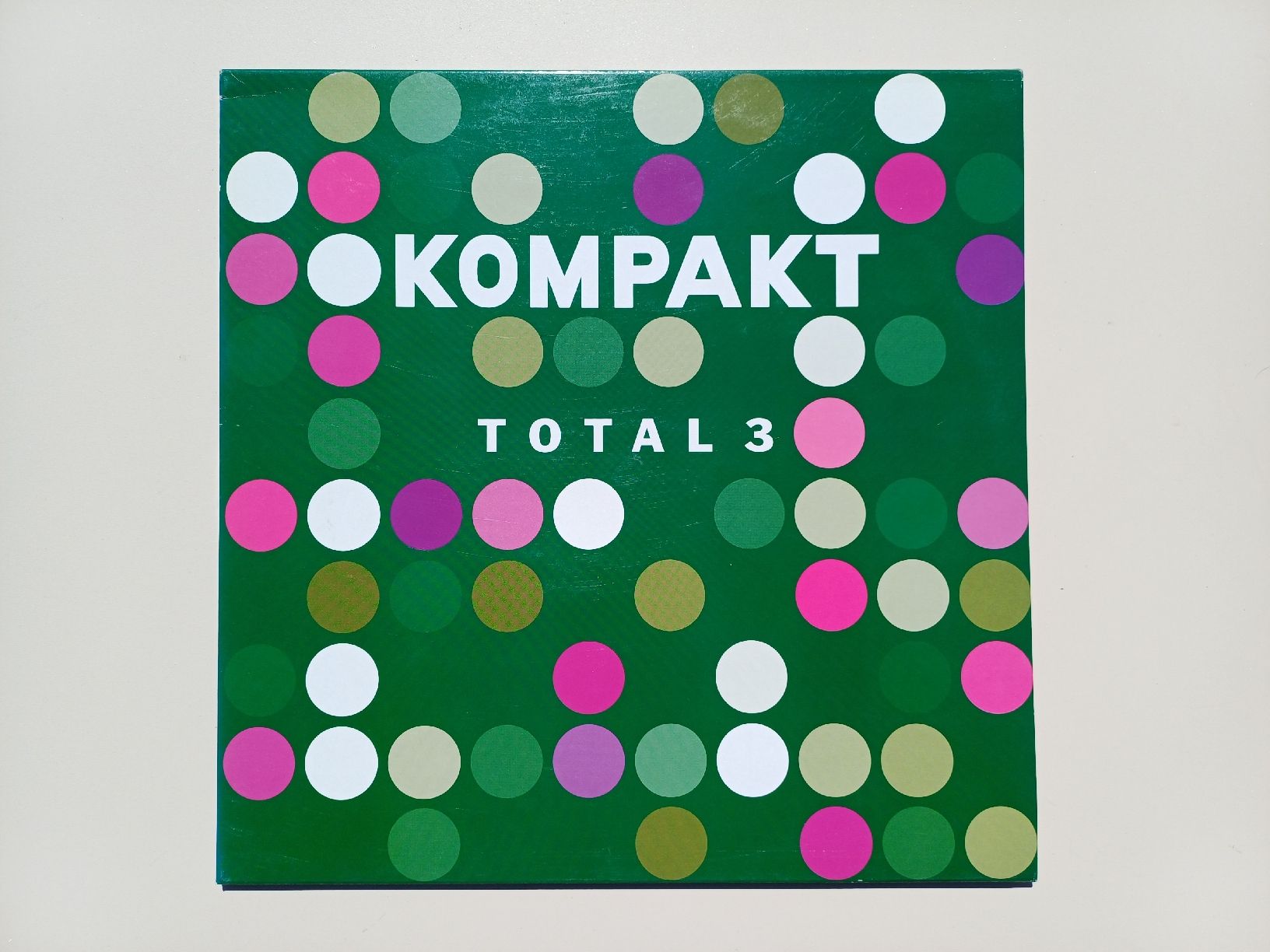 Schallplatten: KOMPAKT "Total 3" LPx2 – Neu (gemäss Beschreibung) aus Begnins von Drastic-Sound