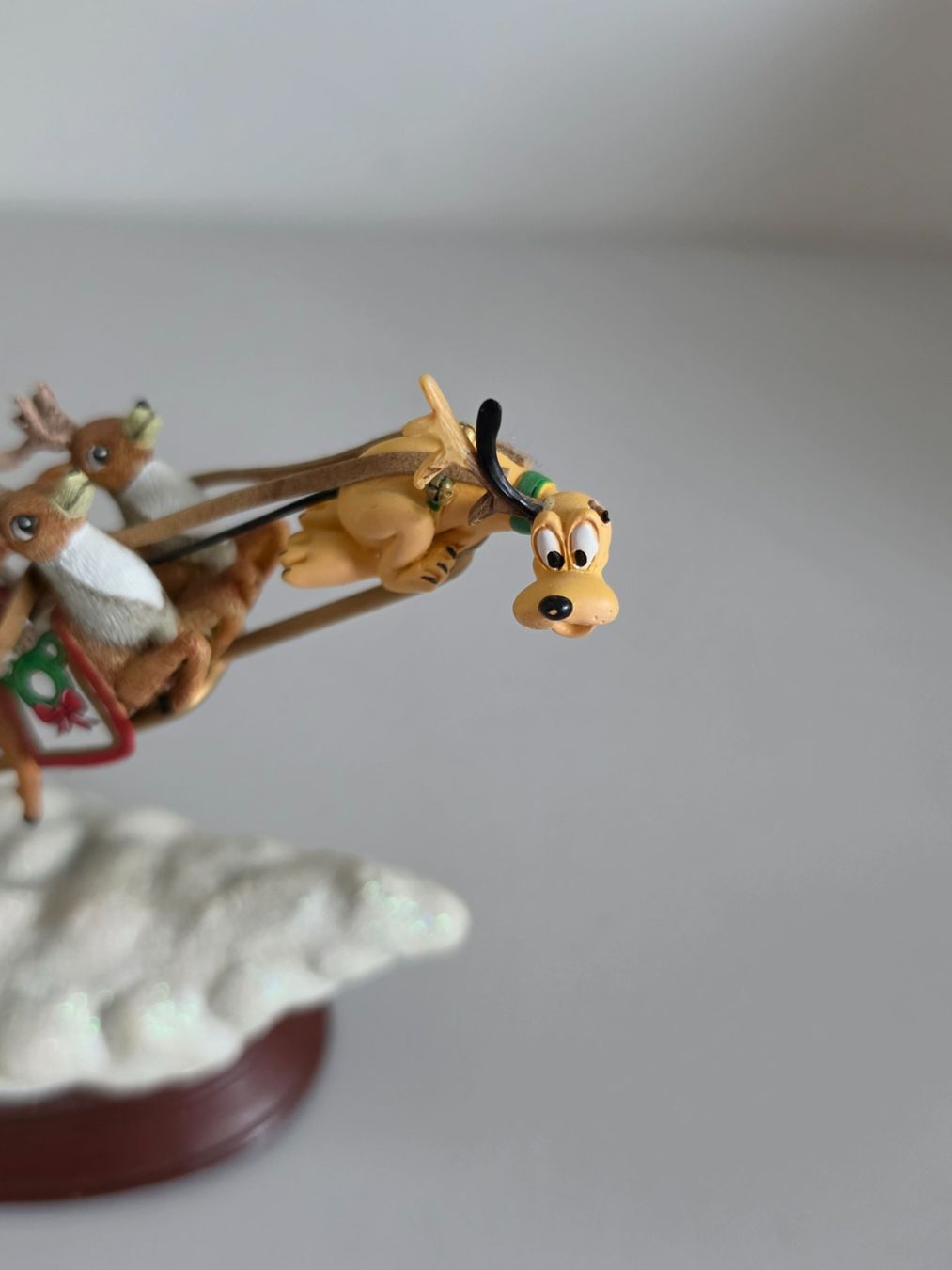 Disney Statuette: Disney Dashing Through the Snow - Bradford Exchange 2011 – Usato da Birr venduto da DisDas 8