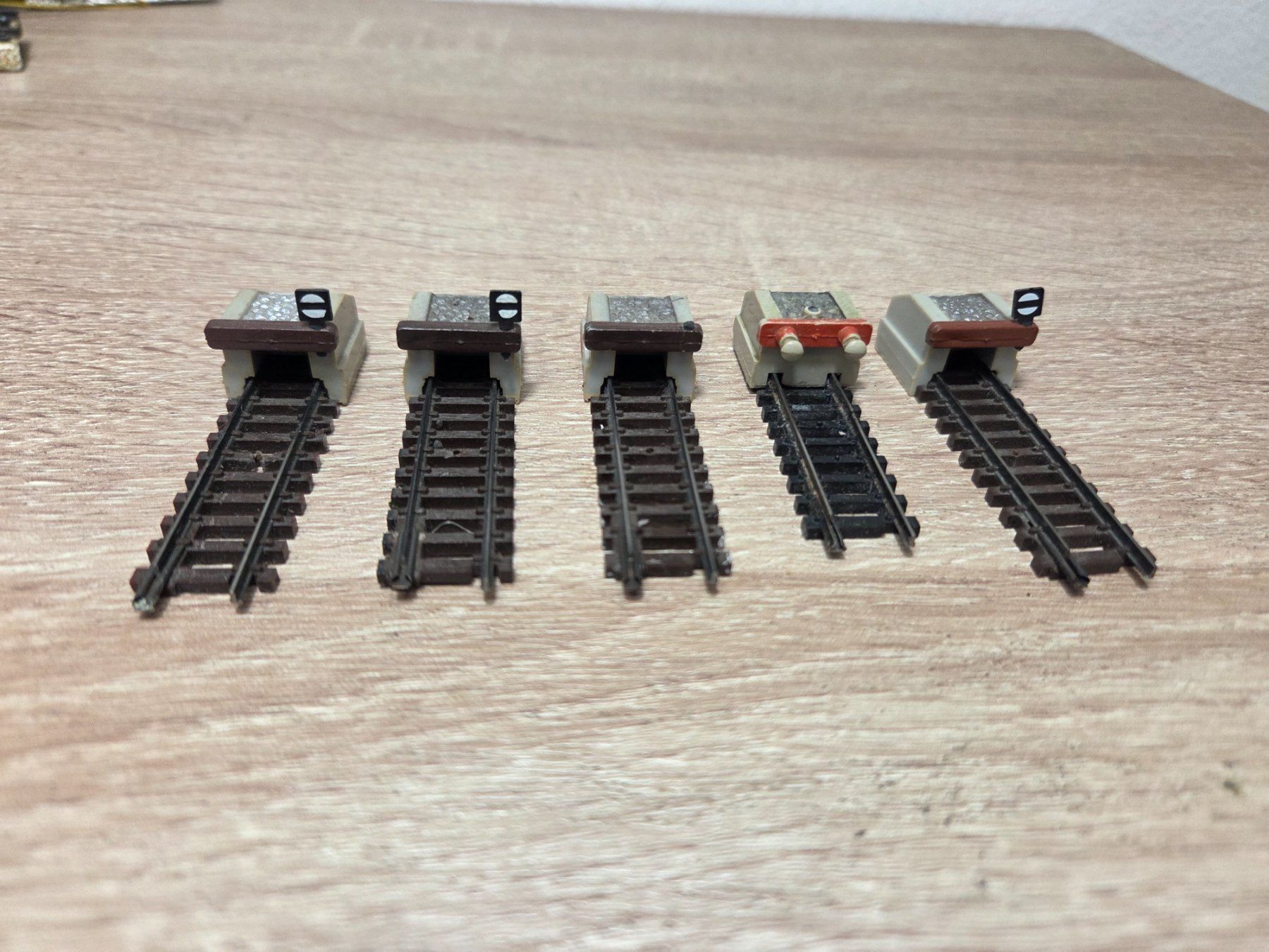 Arnold Trains électriques: Arnold N 5 x 0181 Prellbock – D'occasion à St-Aubin-Sauges par Lo_Go