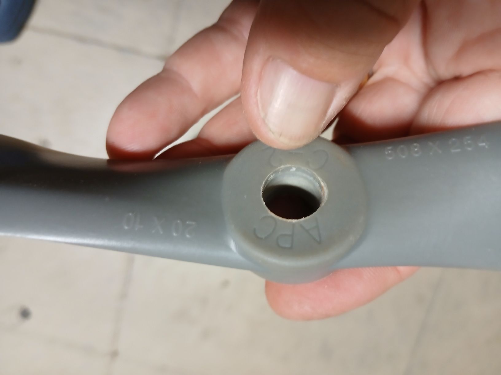 RC Modellbau: 2x Propeller APC 20x10 20x8 neuwertig – Neu (gemäss Beschreibung) aus Weier im Emmental von Vier4 1