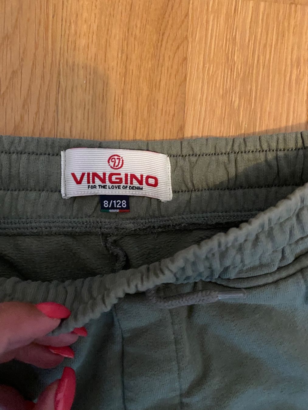 Vingino Pantaloni: Hosen Junge Vingino Gr. 128 – Usato da Winterthur venduto da Baby117 2