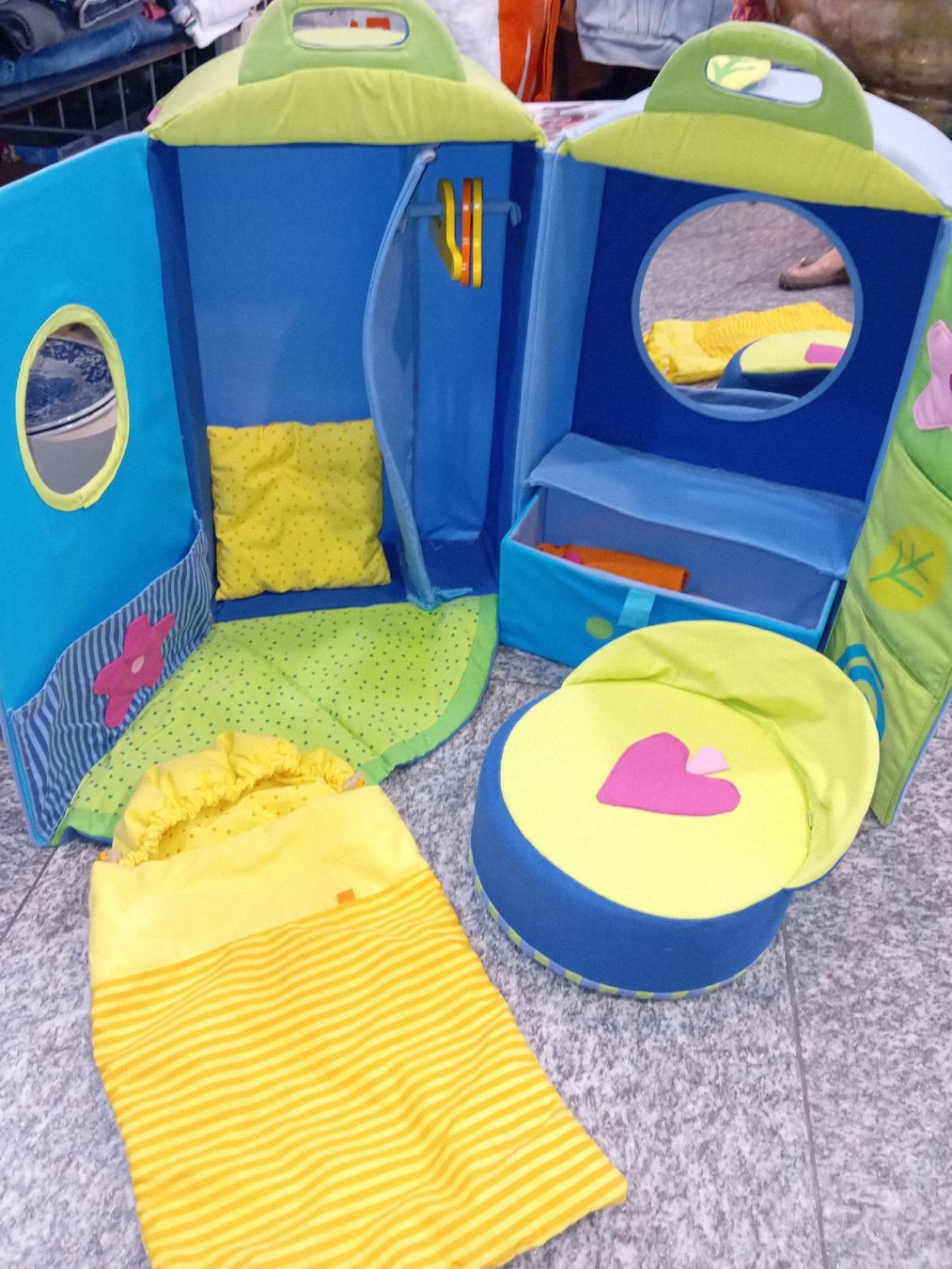Haba Spielhäuser: Haba armadio bambola  – Gebraucht aus Biasca von Old_6blh 1