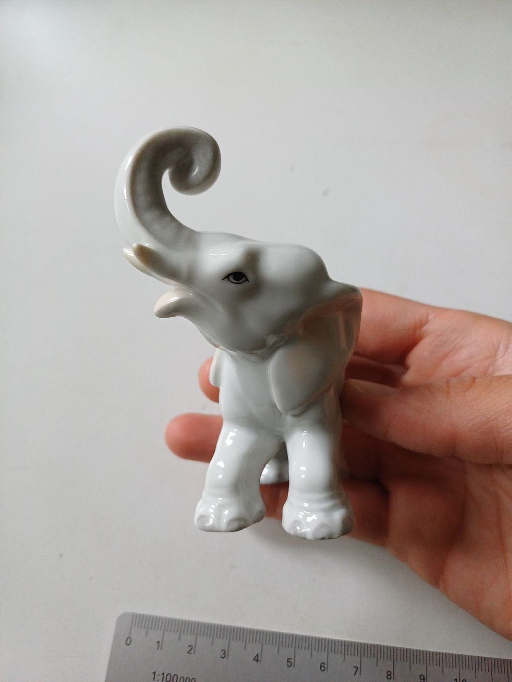 Herend Statuette: Herend Porzellan Elefant, Makellos  – Nuovo (secondo la descrizione) da Zürich venduto da Avocadokern 6