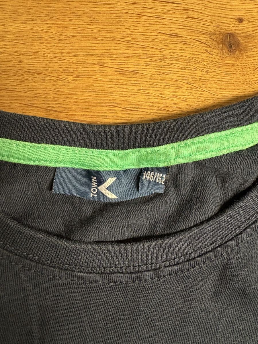 Pullover & Sweatshirts: Longsleeve Autos, 146, schwarz – Gebraucht aus Horgen von Rafnaf 3