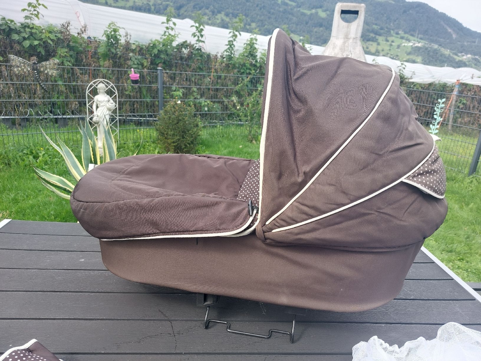 Teutonia Kinderwagen: kinderwagen Wanne Teutonia mit Schirmli – Gebraucht aus Landquart von Cedes