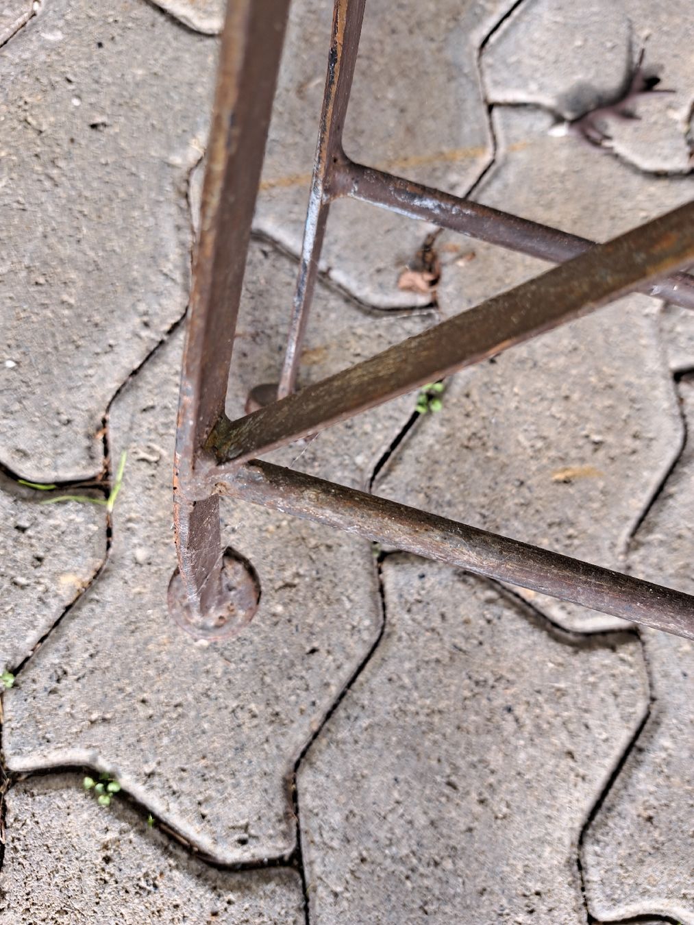 Sedie: Französischer Bistro Gartenstuhl antik – Usato da Kölliken venduto da Upcycling-by-Mc-TAM 3