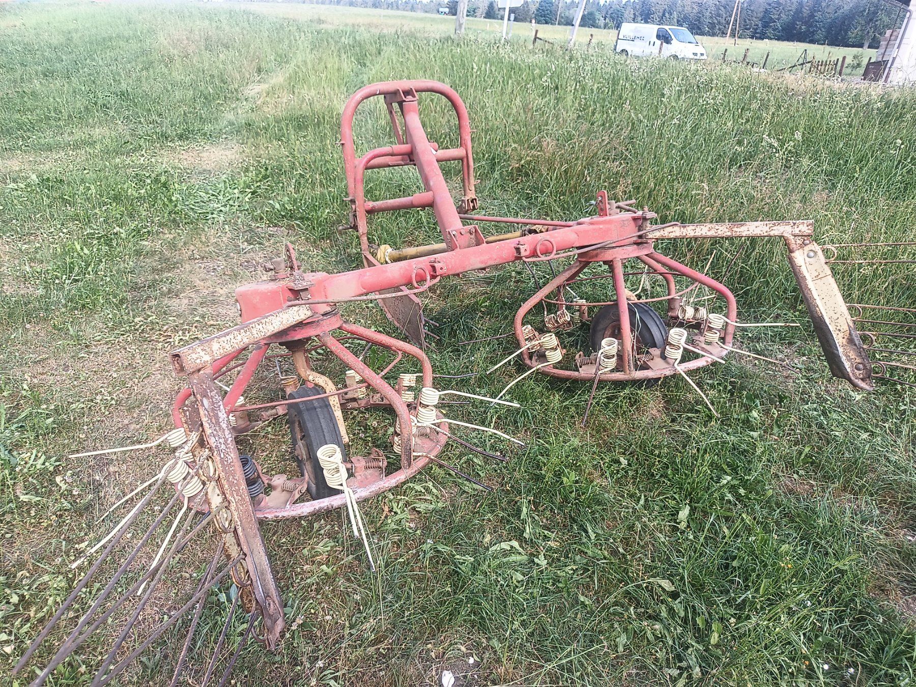 Tutte le macchine: Pirouette andaineur – Usato da La Chaux-du-Milieu venduto da nrvo 1