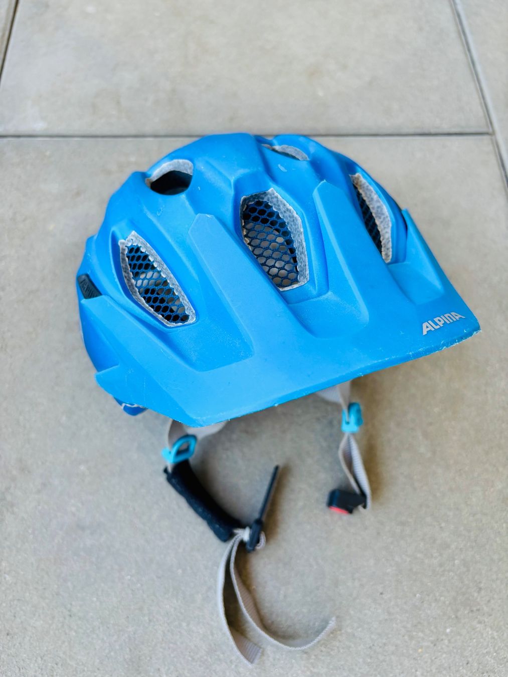 Alpina Helme: Velohelm: Alpina Carapax Jr. Flash – Gebraucht aus Fehraltorf von nolram75 1